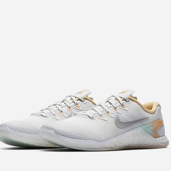 nike metcon 4 rise